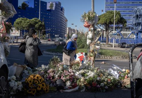 Sur les lieux de l’assassinat de Mehdi Kessaci, dans le 4e arrondissement de Marseille, le 26 novembre 2025.