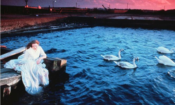 Tilda Swinton (The Maid) dans « The Last of England » (1988), de Derek Jarman.