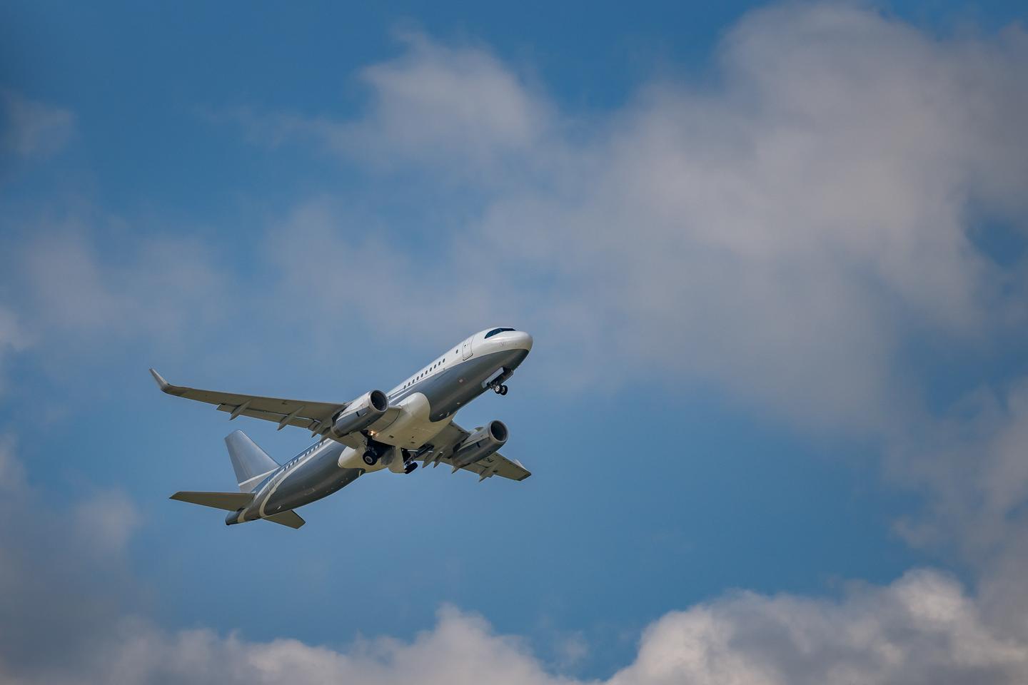 Airbus contraint d’immobiliser 6 000 de ses A320 après un incident sur un avion de JetBlue Airbus contraint d’immobiliser 6 000 de ses A320 après un incident sur un avion de JetBlue