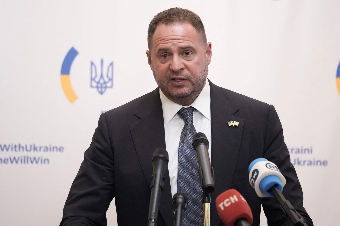 VIDÉO. La démission d’Andriy Yermak, sur fond de corruption, fragilise le gouvernement Ukrainien