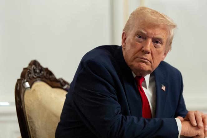 Donald Trump dans sa résidence de Mar-a-Lago, à Palm Beach, en Floride, le 27 novembre 2025.