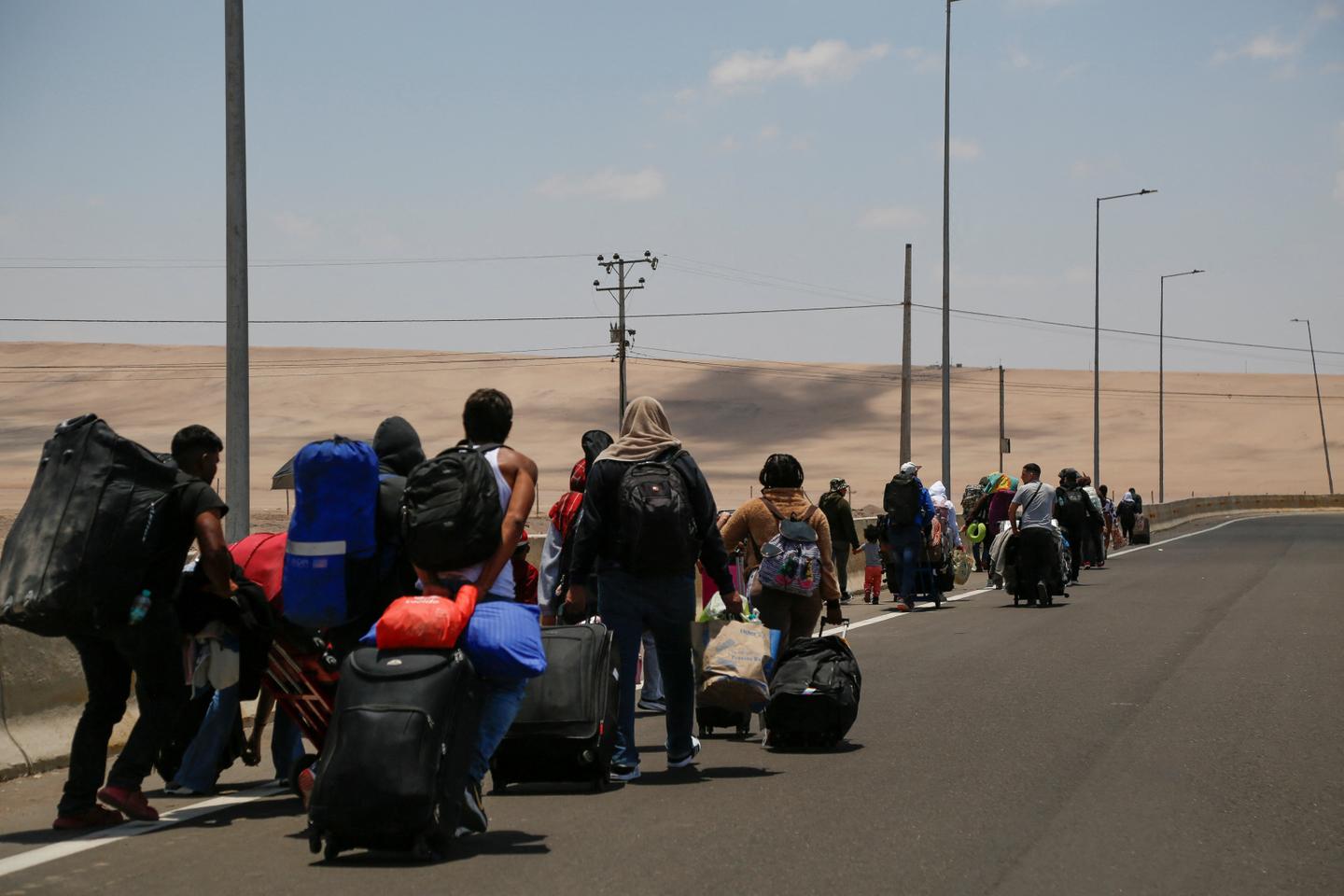 Le Pérou, craignant un afflux de migrants, déclare l’état d’urgence à la frontière avec le Chili