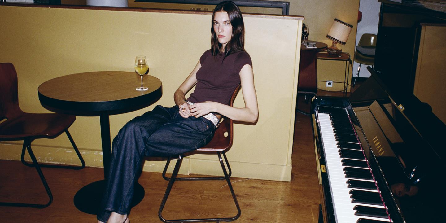 Un apéro avec Charlotte Cardin : « J’ai toujours peur de faire de la peine aux gens »