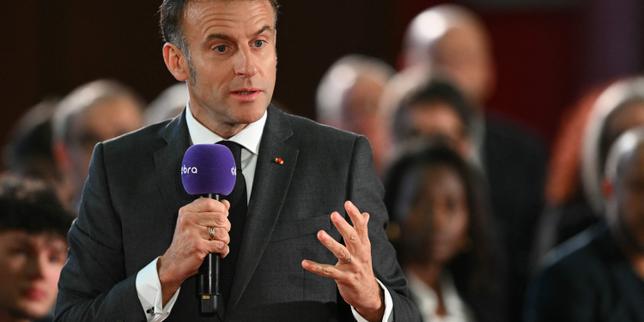 Macron demands legislation change over 'false information' online