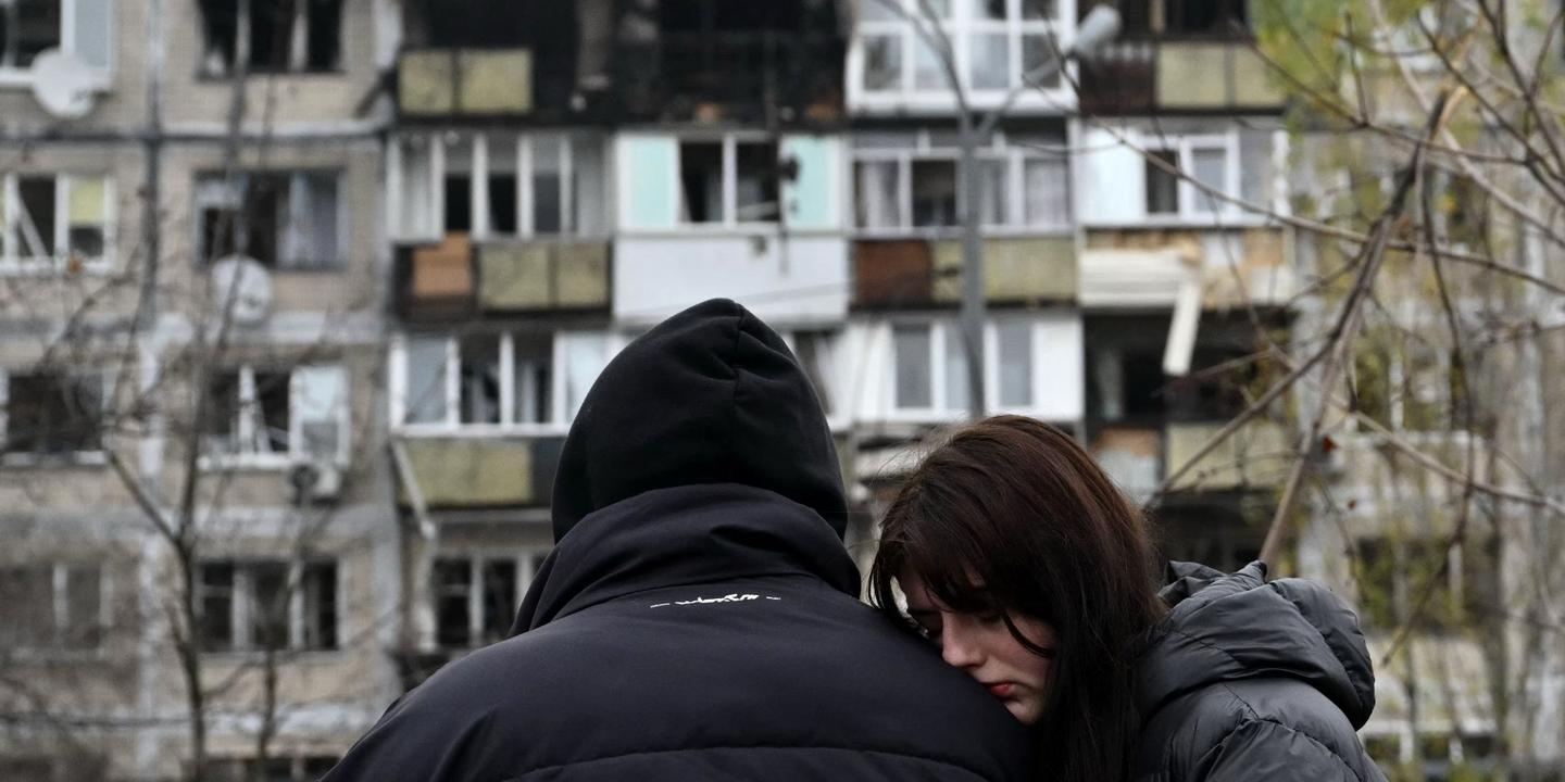 l’attaque russe à Kiev a fait trois morts et « des dizaines » de blessés, selon Volodymyr Zelensky