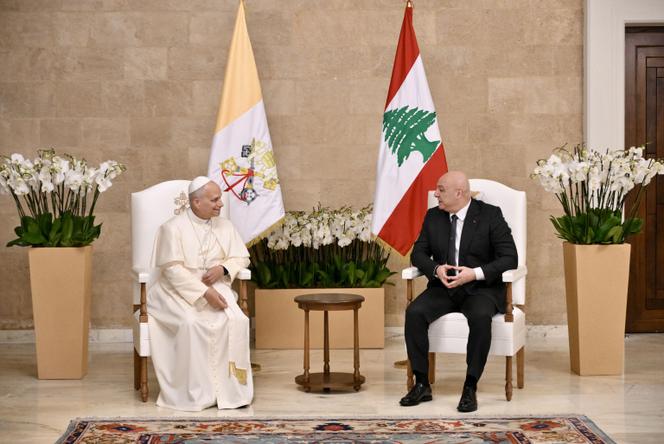 Le pape Léon XIV rencontre le président libanais, Joseph Aoun, au palais présidentiel de Baabda, à l’est de Beyrouth, le 30 novembre 2025.