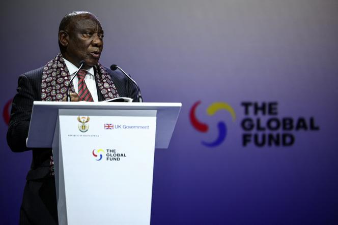 Le président sud-africain Cyril Ramaphosa, lors du sommet de reconstitution des ressources du Fonds mondial, à Sandton, en Afrique du Sud, le 21 novembre 2025.