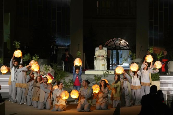 Le pape Léon XIV, lors d’une rencontre avec des jeunes au patriarcat maronite de Bkerké, au nord de Beyrouth, le 1ᵉʳ décembre 2025.