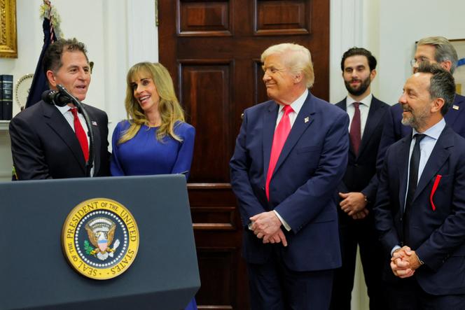 Michael Dell and his wife, Susan, announced, in the presence of US President Donald Trump, that they would give $250 to 25 million children under the age of 10 born before January 1, 2025, in Washington, December 2, 2025.