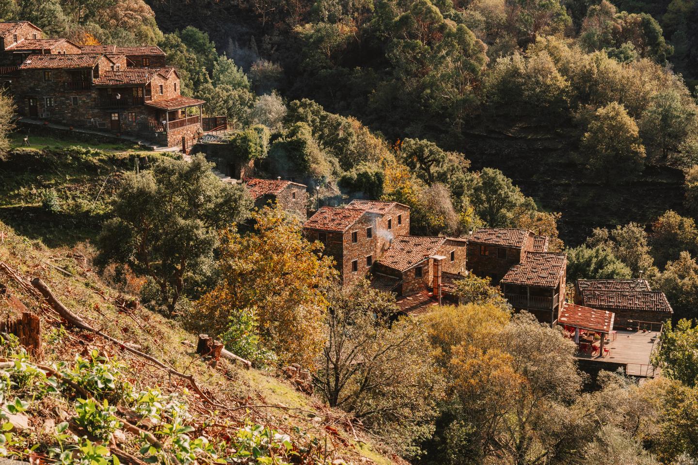 Les villages de schiste, pÃ©pites minÃ©rales du Portugal