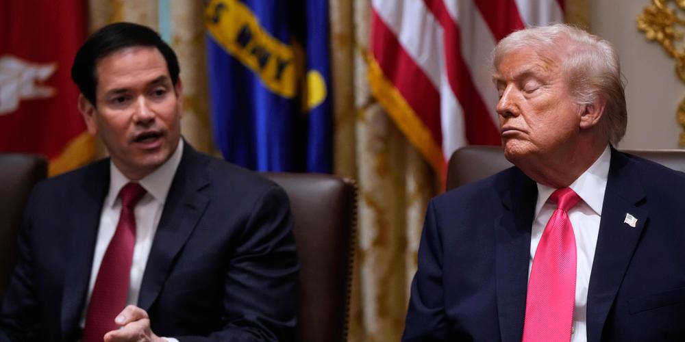 Marco Rubio et Donald Trump, à la Maison Blanche, à Washington, le 2 décembre 2025. - JULIA DEMAREE NIKHINSON/AP