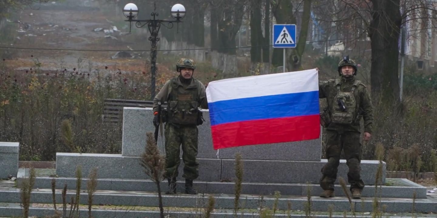 Vladimir Poutine salue la prise de Pokrovsk, l’armée ukrainienne dit toujours contrôler la partie nord de la ville