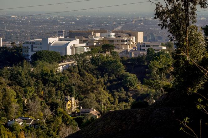 Le Getty Center, à Los Angeles, le 12 janvier 2025, pendant les incendies qui ont ravagé la ville.