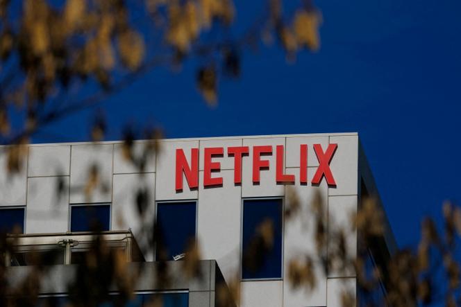 Le logo Netflix sur l’un de leurs bâtiments, à Hollywood, Los Angeles, le 2 décembre 2025.