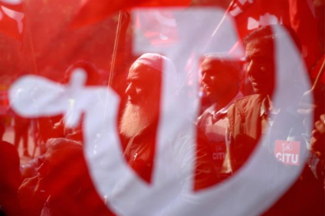 Lors d’une manifestation contre le nouveau Code du travail, à New Delhi, le 26 novembre 2025.