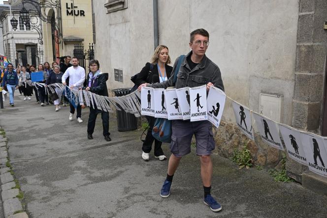 Devant la cour criminelle de Vannes (Morbihan), lors du procès de Joël Le Scouarnec, le 28 mai 2025.
