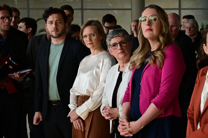 Los copresidentes del Partido Verde alemán, Franziska Brantner y Felix Banaszak, así como los copresidentes del grupo parlamentario Verde, Katharina Droege y Britta Hasselmann, celebran una conferencia de prensa en Berlín el 10 de marzo de 2025.