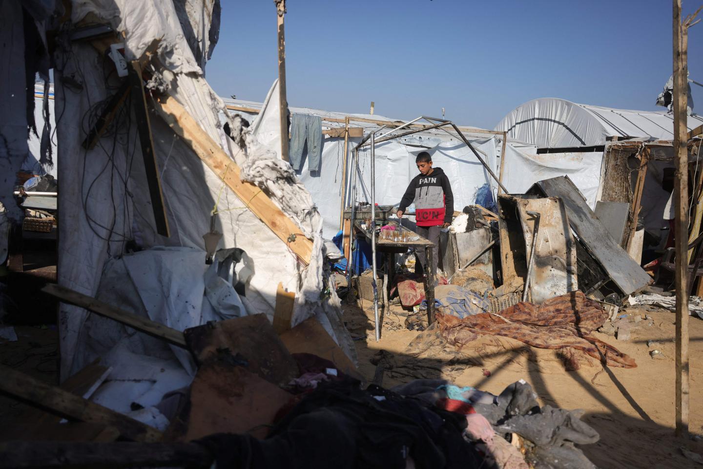 Gaza : une frappe israélienne sur un camp de déplacés fait cinq morts