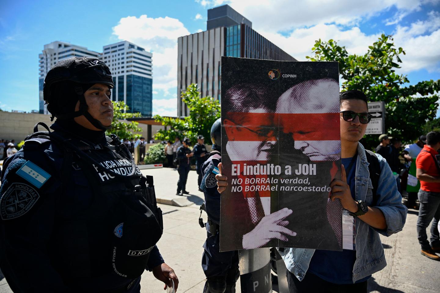 Le Honduras demande à Interpol d’arrêter l’ancien président Hernandez, gracié par Donald Trump Le Honduras demande à Interpol d’arrêter l’ancien président Hernandez, gracié par Donald Trump