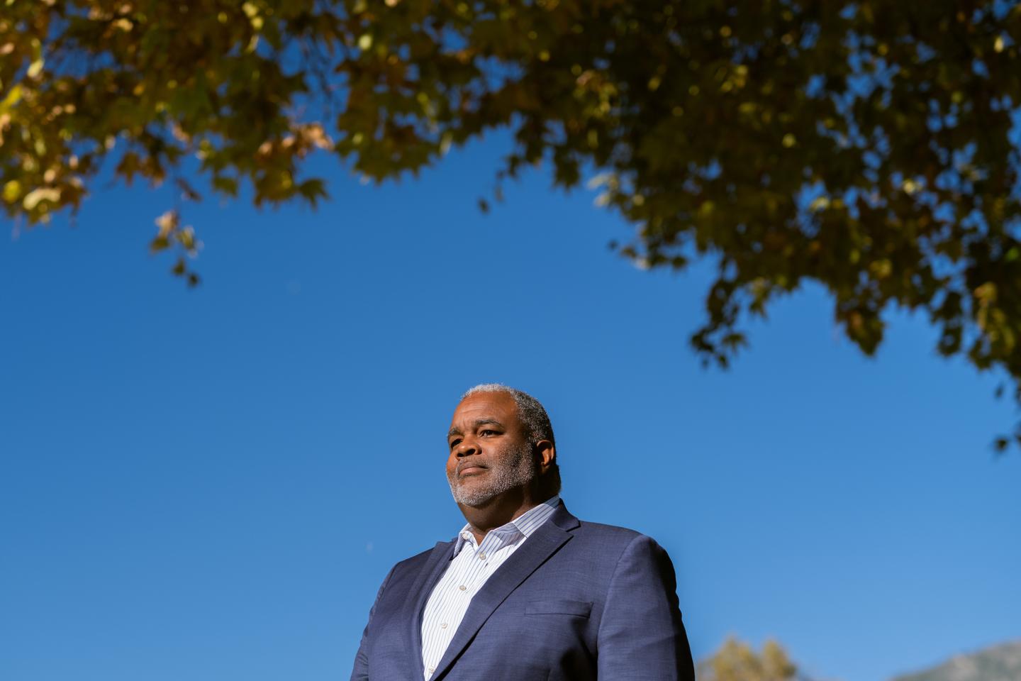 à Altadena, près d’un an après le feu, la population noire craint la gentrification