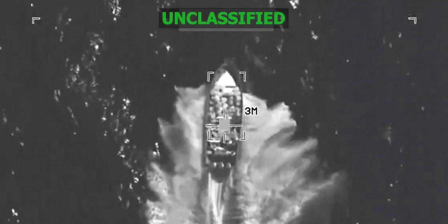 Nouvelles frappes américaines dans le Pacifique : cinq supposés « narcoterroristes » tués, l’administration Trump critiquée sur la légitimité des opérations