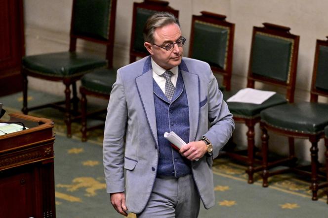 Le premier ministre belge, Bart De Wever, assiste à une séance plénière de la chambre basse du Parlement belge, au palais de la Nation, à Bruxelles, le 20 novembre 2025. 