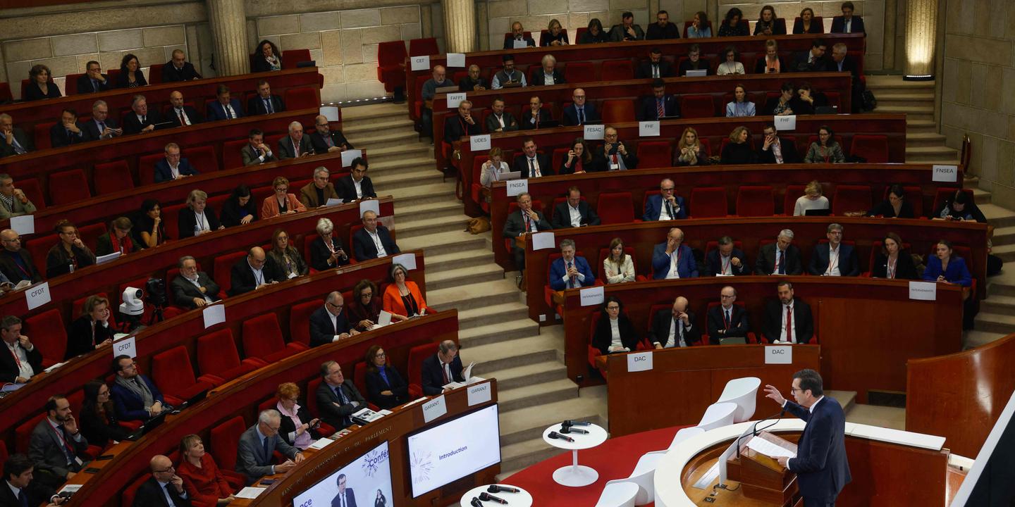 La conférence sur le travail se lance en plein débat budgétaire