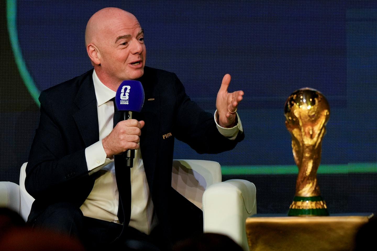 Coupe du monde 2026 : la FIFA annonce des billets à 51 euros, en réponse aux associations qui dénonçaient des tarifs « astronomiques » Coupe du monde 2026 : la FIFA annonce des billets à 51 euros, en réponse aux associations qui dénonçaient des tarifs « astronomiques »