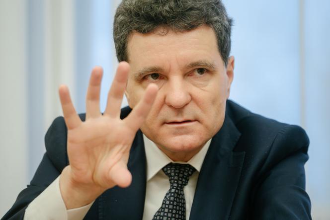 Le président roumain, Nicusor Dan, au palais présidentiel de Bucarest, le 5 décembre 2025.