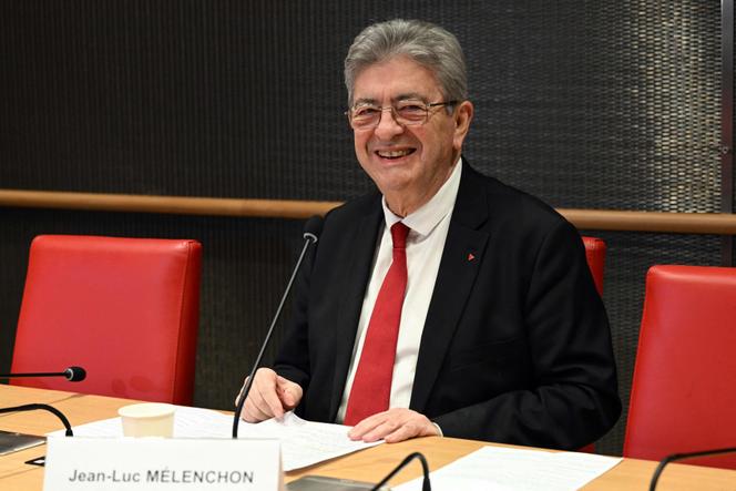 Jean-Luc Mélenchon est auditionné par la commission d’enquête parlementaire sur les liens entre mouvements politiques et réseaux islamistes, à l’Assemblée nationale, à Paris, le 6 décembre 2025.