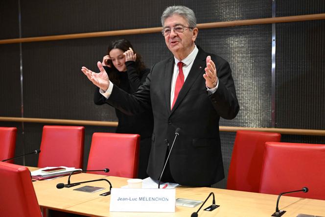 Jean-Luc Mélenchon, lors de son audition par la commission d’enquête parlementaire sur les liens entre mouvements politiques et réseaux islamistes, à l’Assemblée nationale, à Paris, le 6&nbsp;décembre 2025.