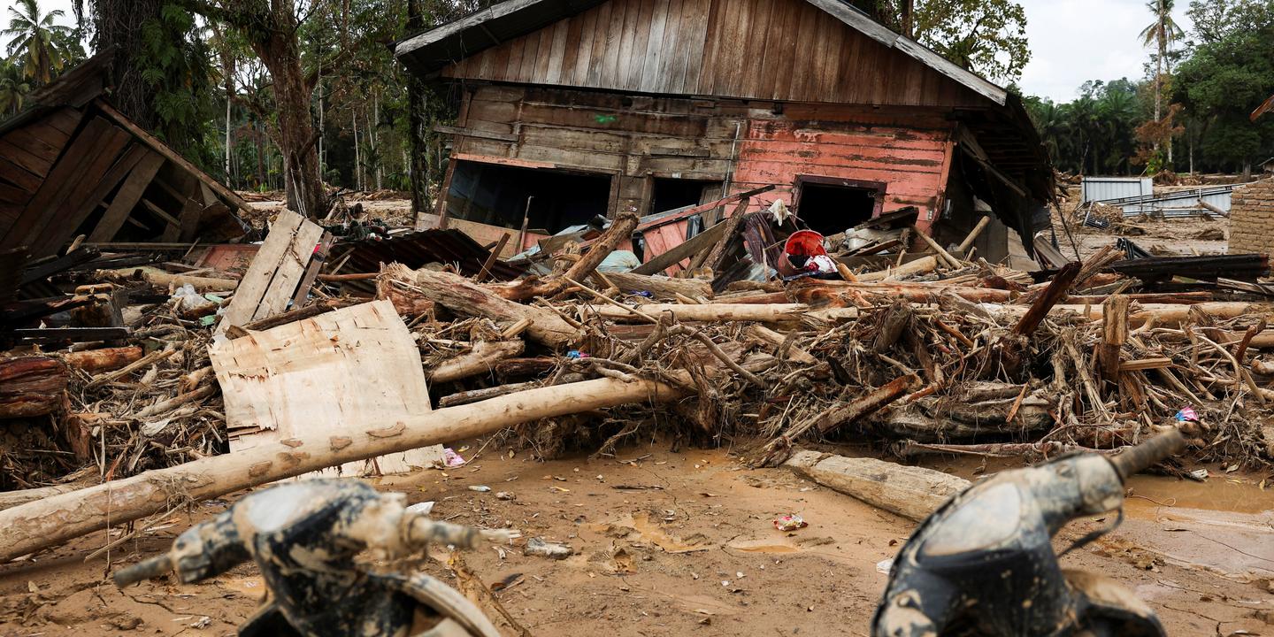 Inondations en Indonésie : le bilan dépasse les 900 morts