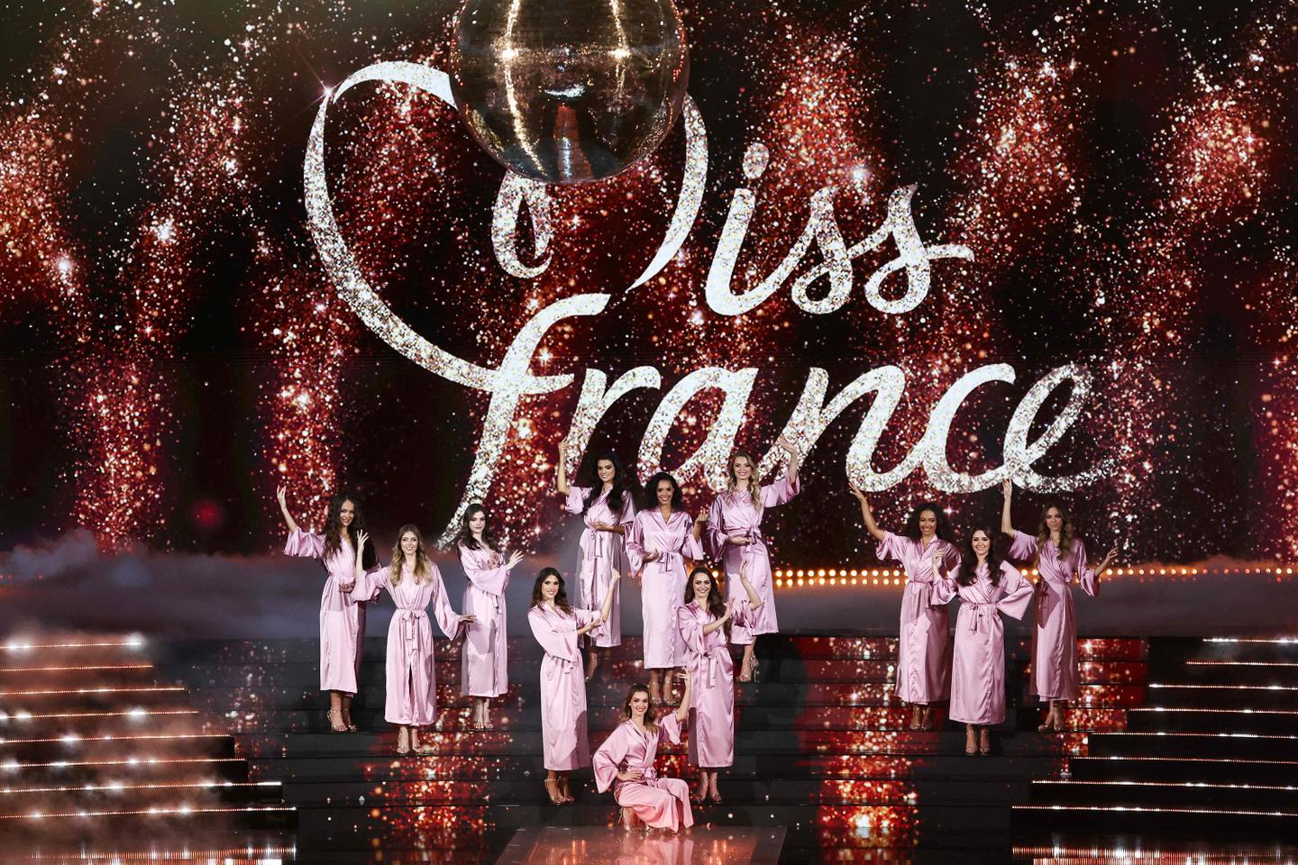 Insultes et destitutions chez Miss FranceÂ : Miss Provence et Miss Aquitaine perdent leurs titres...