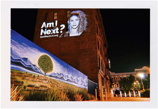 L’un des « Am I Next ? » (« Suis-je le prochain ? »), sur un bâtiment du LA Plaza de Cultura y Artes,à Los Angeles, le 27 novembre 2025.