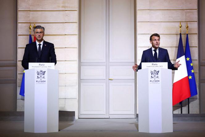 Le premier ministre croate, Andrej Plenkovic, et le président de la République française, Emmanuel Macron, à l’Elysée, le 8 décembre 2025. 
