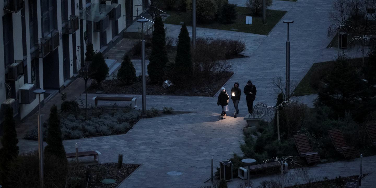 EN DIRECT, guerre en UkraineÂ : la moitiÃ© de la ville de Kiev toujours sans Ã©lectricitÃ©...