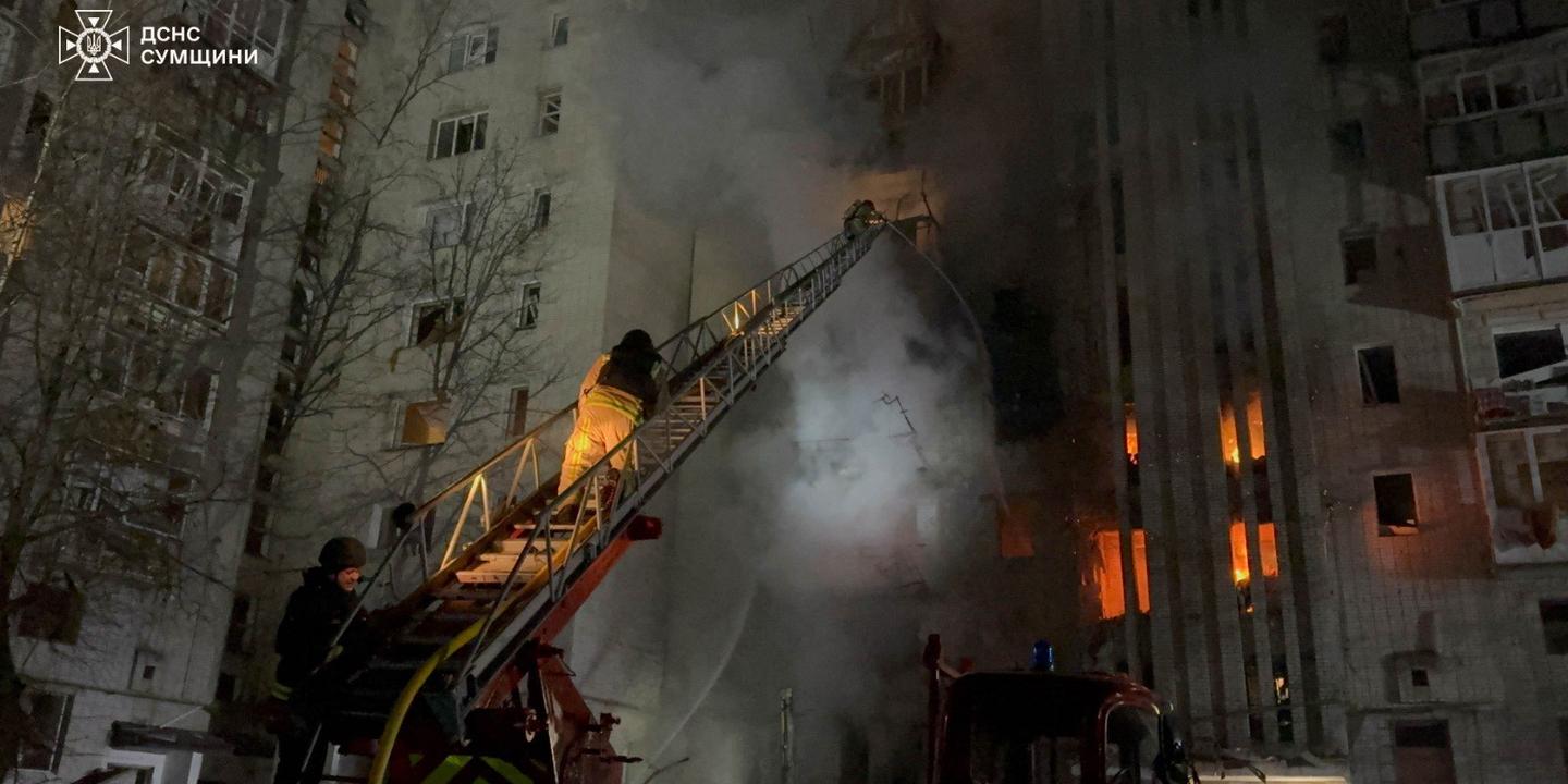 une « attaque massive de drones » vise l’oblast de Soumy, selon les autorités locales une « attaque massive de drones » vise l’oblast de Soumy, selon les autorités locales