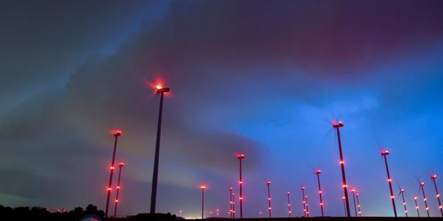 Sur les éoliennes, les balises rouges allumées en continu néfastes pour les chauves-souris