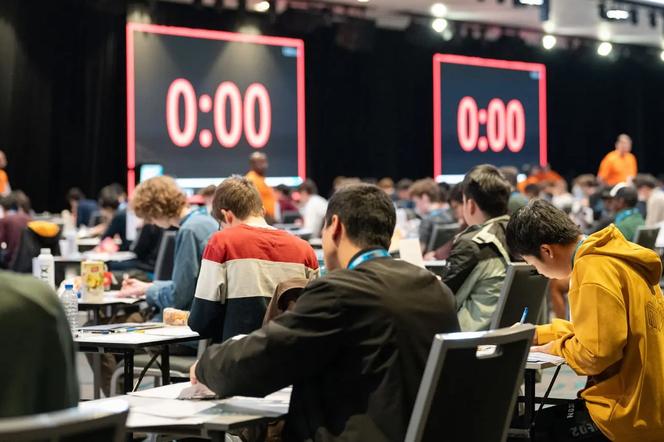 Epreuves du second jour des Olympiades de maths, à Sunshine Coast, dans le Queensland (Australie), le 16 juillet 2025.
