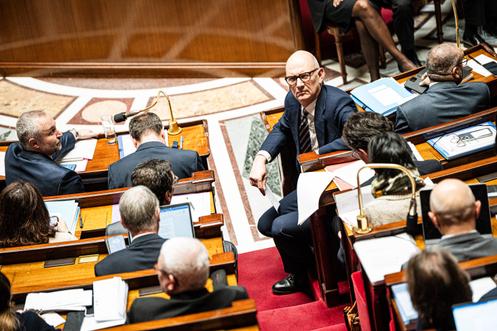 Le ministre de l’économie, des finances et de la souveraineté industrielle, énergétique et numérique, Roland Lescure, à l’Assemblée nationale, à Paris, le 9 décembre 2025.