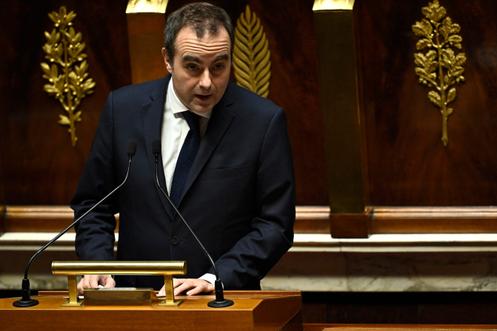 Sébastien Lecornu devant l’Assemblée nationale, le 10 décembre 2025.