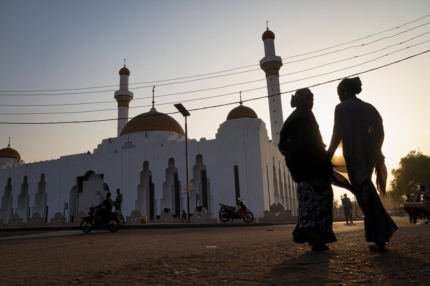 Explosion at Nigerian mosque kills five