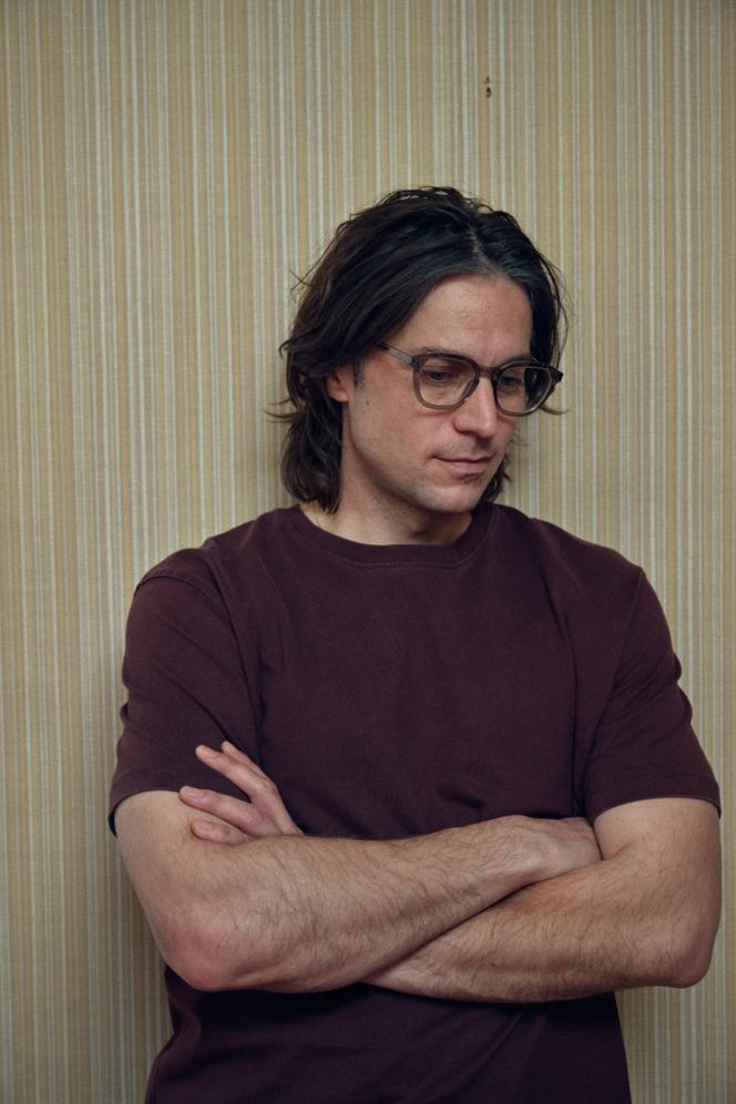 Lucas Bravo (Alexandre), dans la série « Les Saisons », créée par Hélène Duchateau et réalisée par Nicolas Maury.