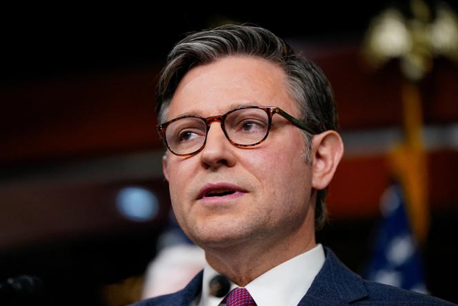 Le président de la Chambre des représentants américaine, Mike Johnson, lors d’une conférence de presse au Capitole à Washington, le 10&nbsp;décembre 2025. 