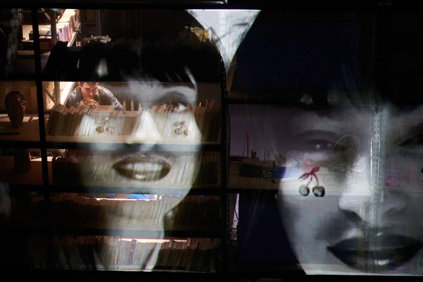 Nos choix de podcasts : une fiction à vous donner des frissons et des femmes qui prennent le micro et la parole Nos choix de podcasts : une fiction à vous donner des frissons et des femmes qui prennent le micro et la parole