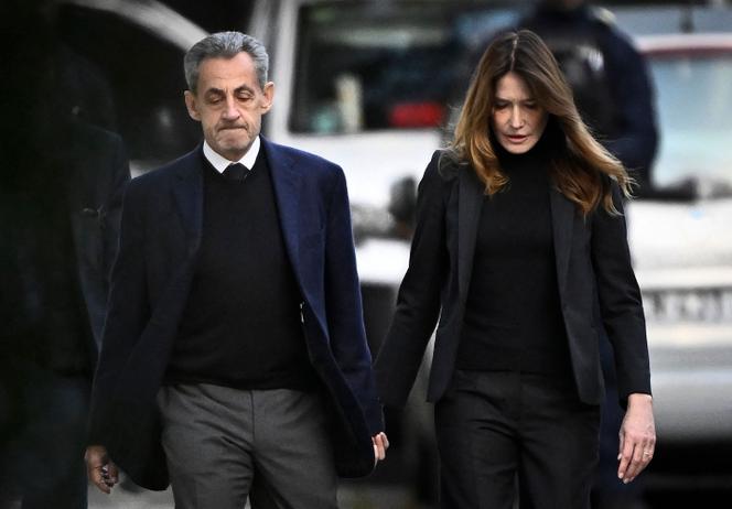 Nicolas Sarkozy et Carla Bruni-Sarkozy , à Paris, le 21 octobre 2025.