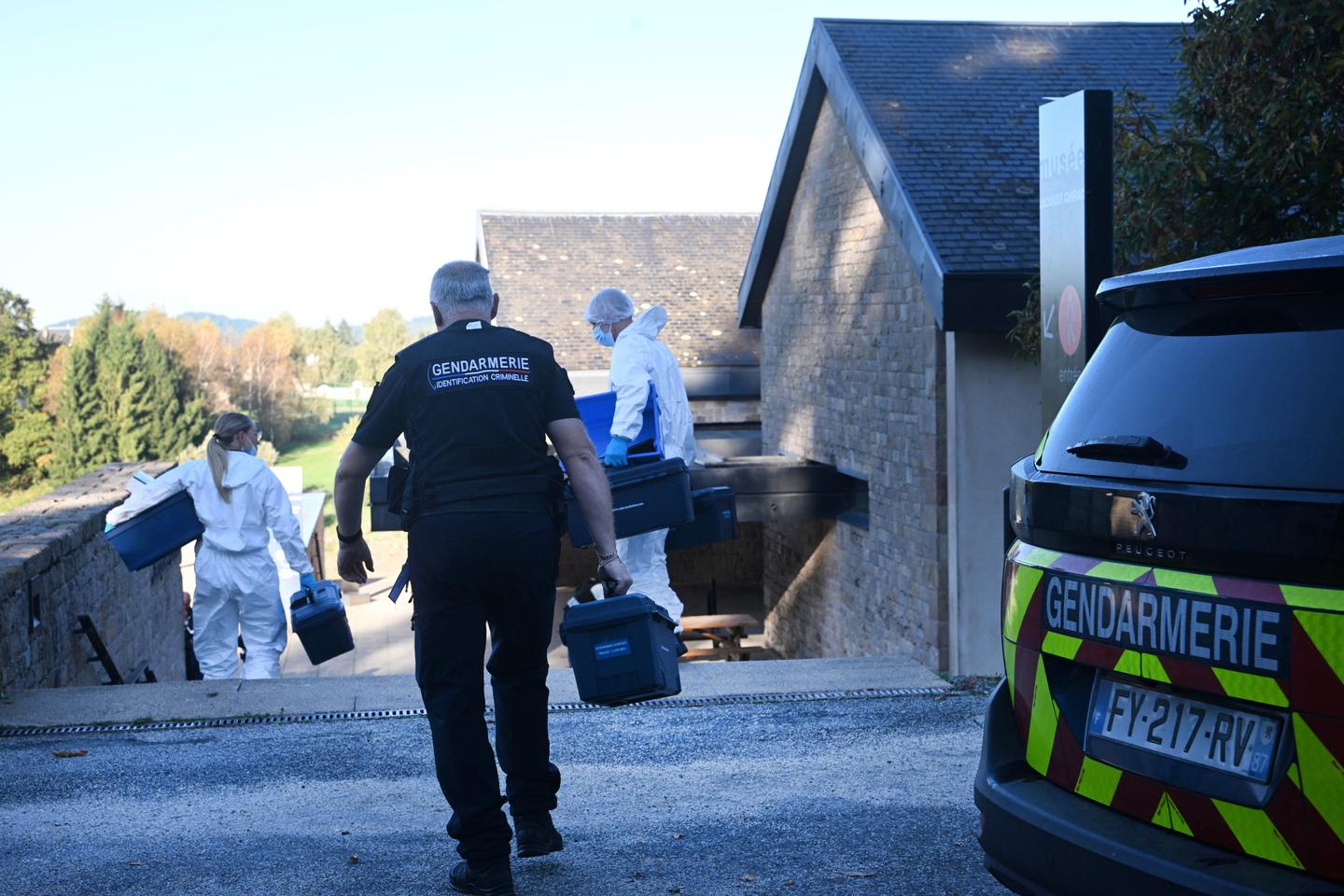 Louvre heist puts French museums on high alert