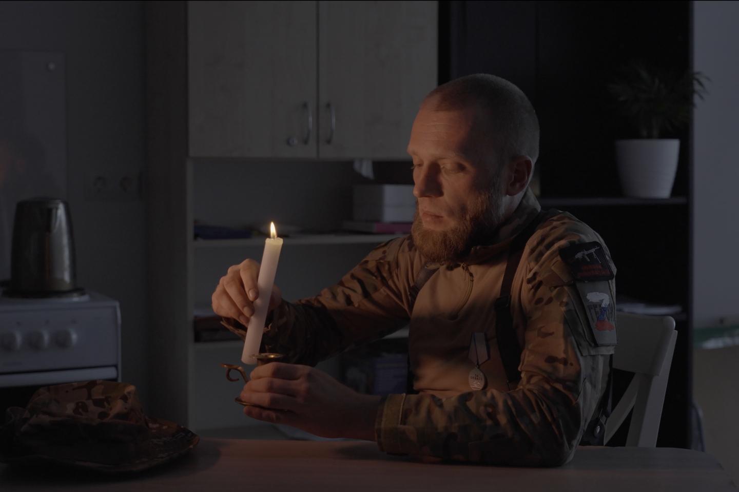 « On peut quitter la guerre, on peut y revenir, mais comment la guerre peut-elle quitter un homme ? » : les témoignages poignants de soldats russes revenus d’Ukraine