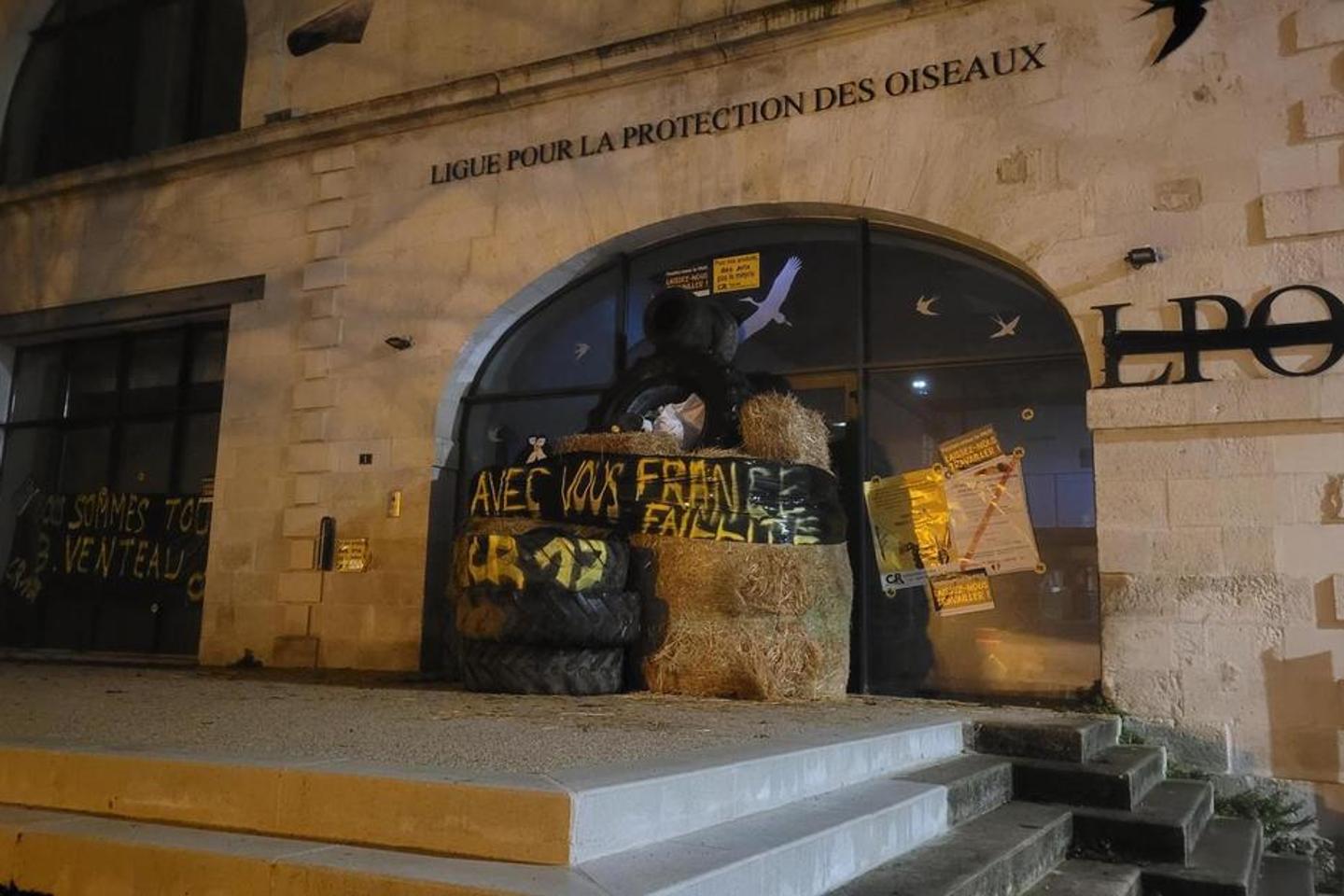 La Coordination rurale prend pour cibles les locaux d’associations écologistes, qui dénoncent des actions « d’intimidation indignes » La Coordination rurale prend pour cibles les locaux d’associations écologistes, qui dénoncent des actions « d’intimidation indignes »