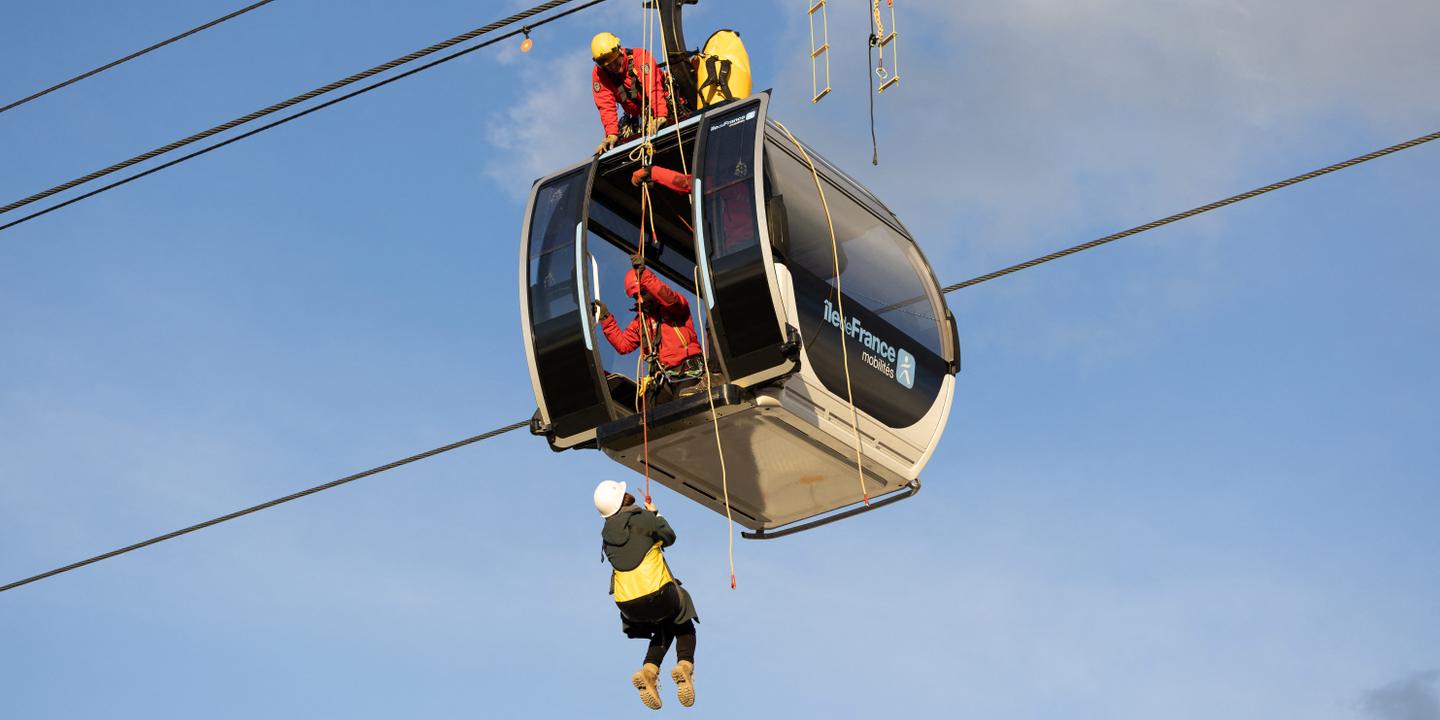 Sécurité des voyageurs, récupération des cabines en cas de panne : les défis du premier téléphérique francilien